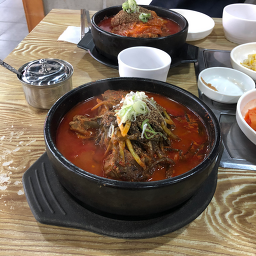 첨단돌솥감자탕 1