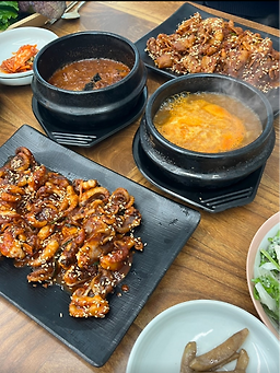Yunhunsik nonggassambap (윤훈식 농가쌈밥) 1