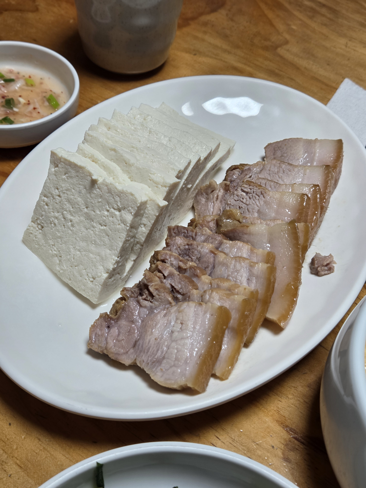 Giwajipsundubu (기와집순두부) 2