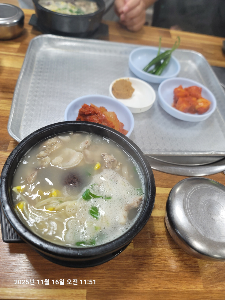 Bongsansikdang (봉산식당) 2