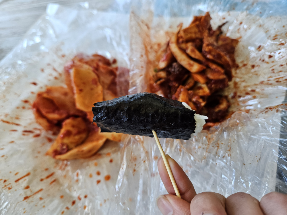 Gimseonsaengchungmugimbap (김선생충무김밥) 3