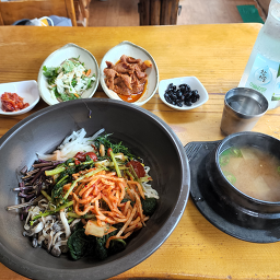 산채보리밥 6