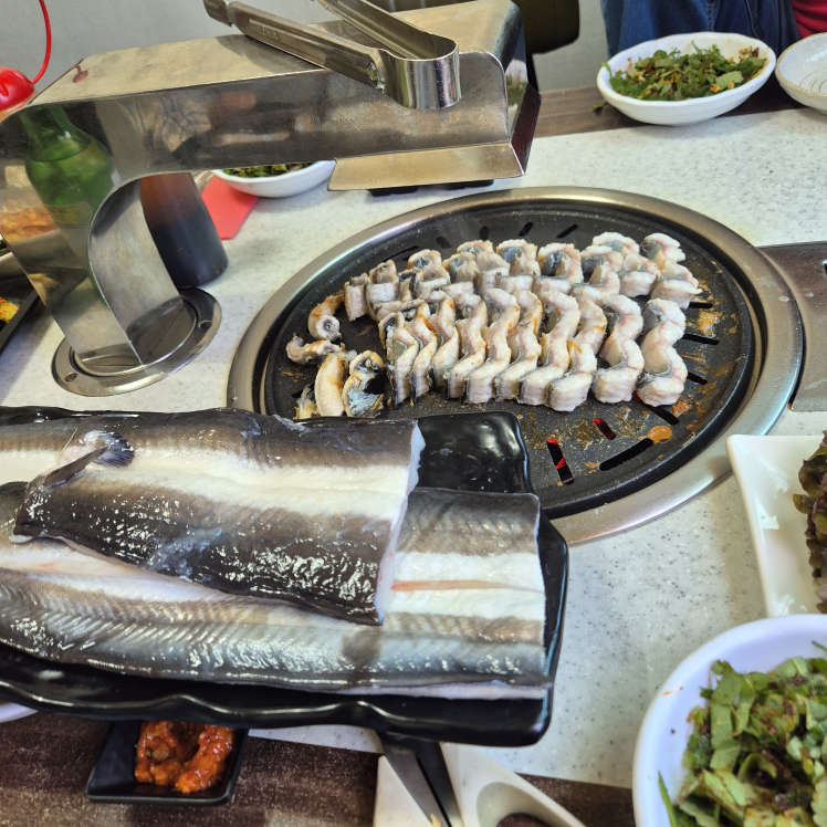 Bepuljangeohapcheonjeom (베풀장어합천점) 2