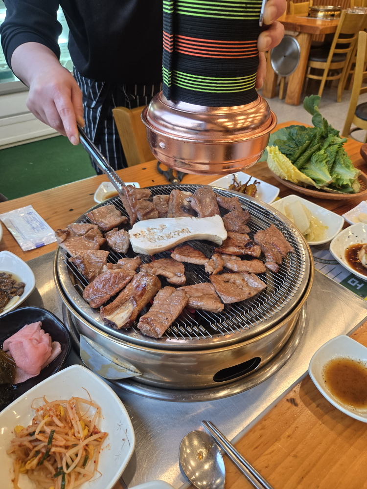 Daegachamsutbulgui (대가참숯불구이) 3