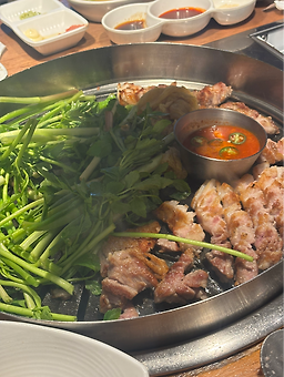 Gogigupneun namja (고기굽는 남자) 1