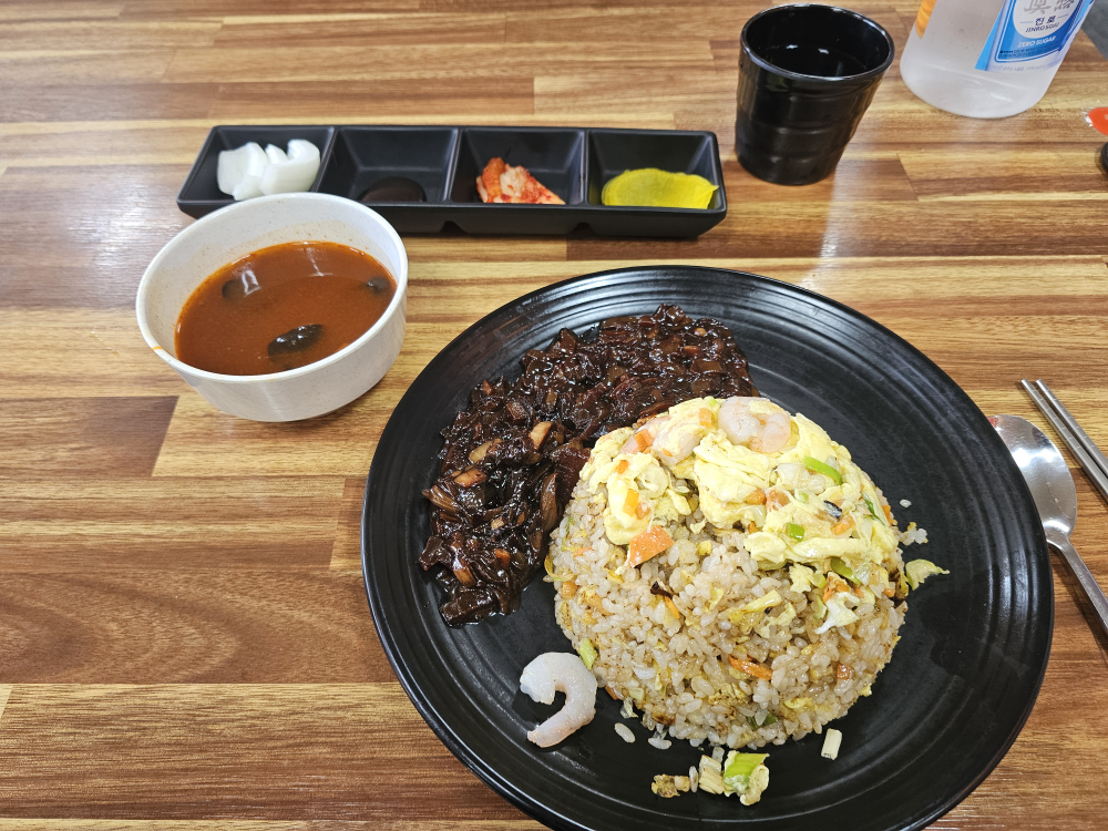 Cheonggwallu (청관루) 1
