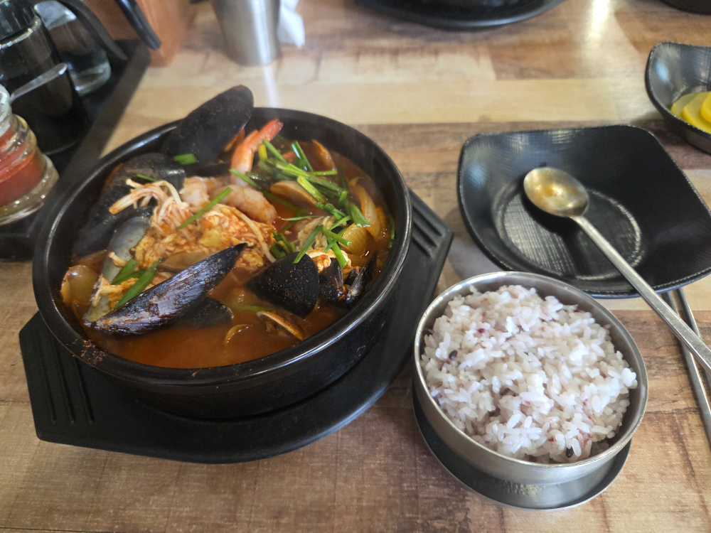 Dowonttukbaegijjampponghongcheonjeom (도원뚝배기짬뽕홍천점) 3