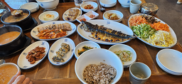 Boknaminekkongdangboribap (복남이네꽁당보리밥) 2