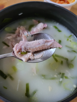 Jangsusamgyetang (장수삼계탕) 3