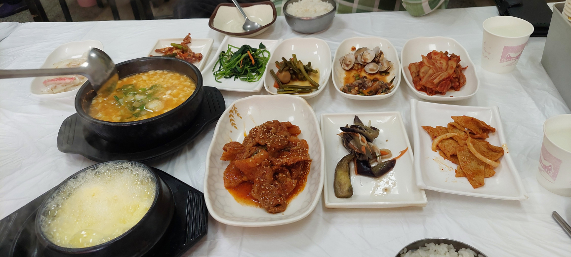 Pyeonghwamatkalguksu (평화맛칼국수) 2
