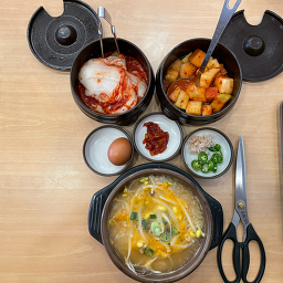 Jeonjukongnamulgukbap (전주콩나물국밥) 1