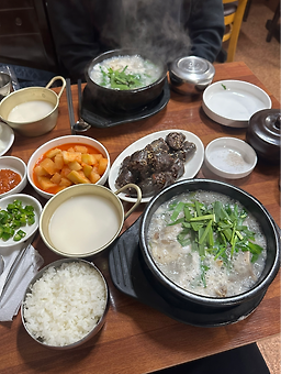 Gwanghwamun deodeoksundae (광화문 더덕순대) 3
