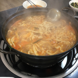 홍두깨손칼국수 3