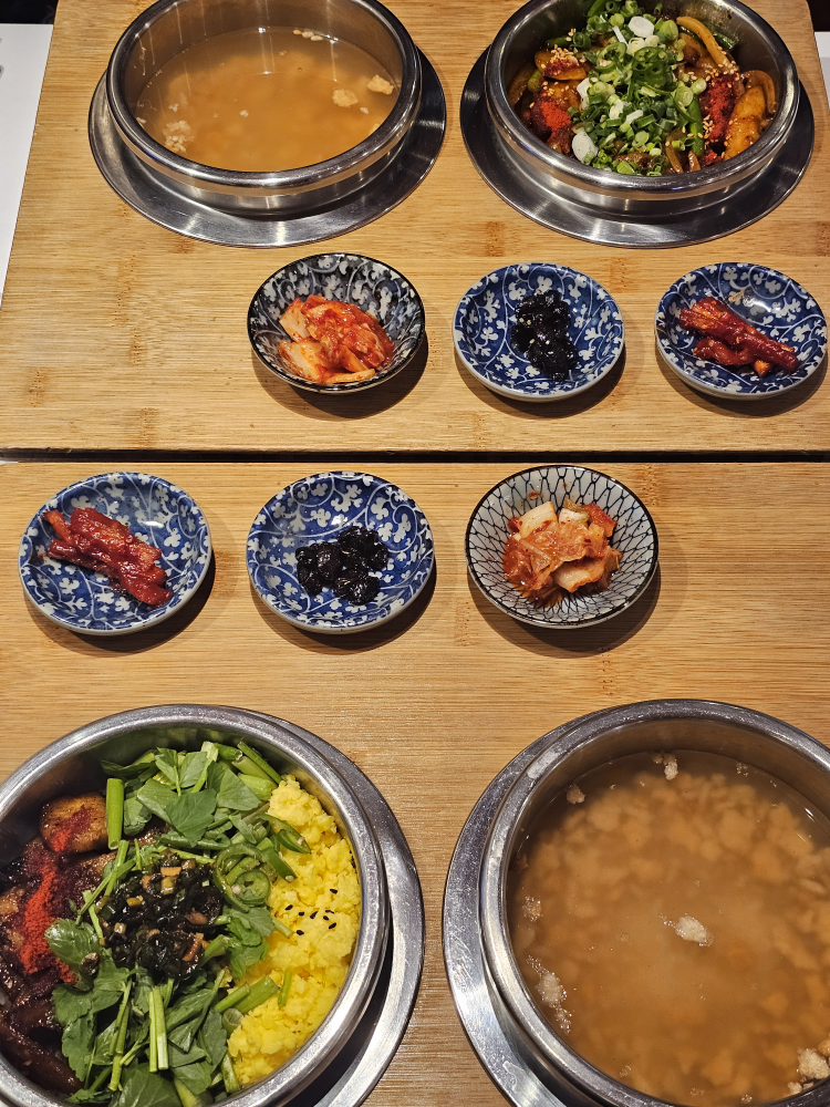 Dongyangsotbap (동양솥밥) 1
