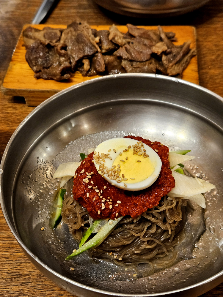 육쌈냉면 청주점, 오드커피 1