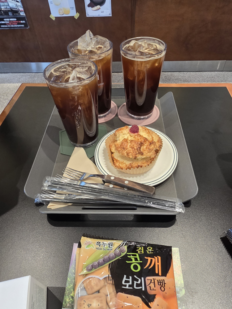 다니커피&스콘 6