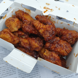 Gyochonchikin (교촌치킨) 1