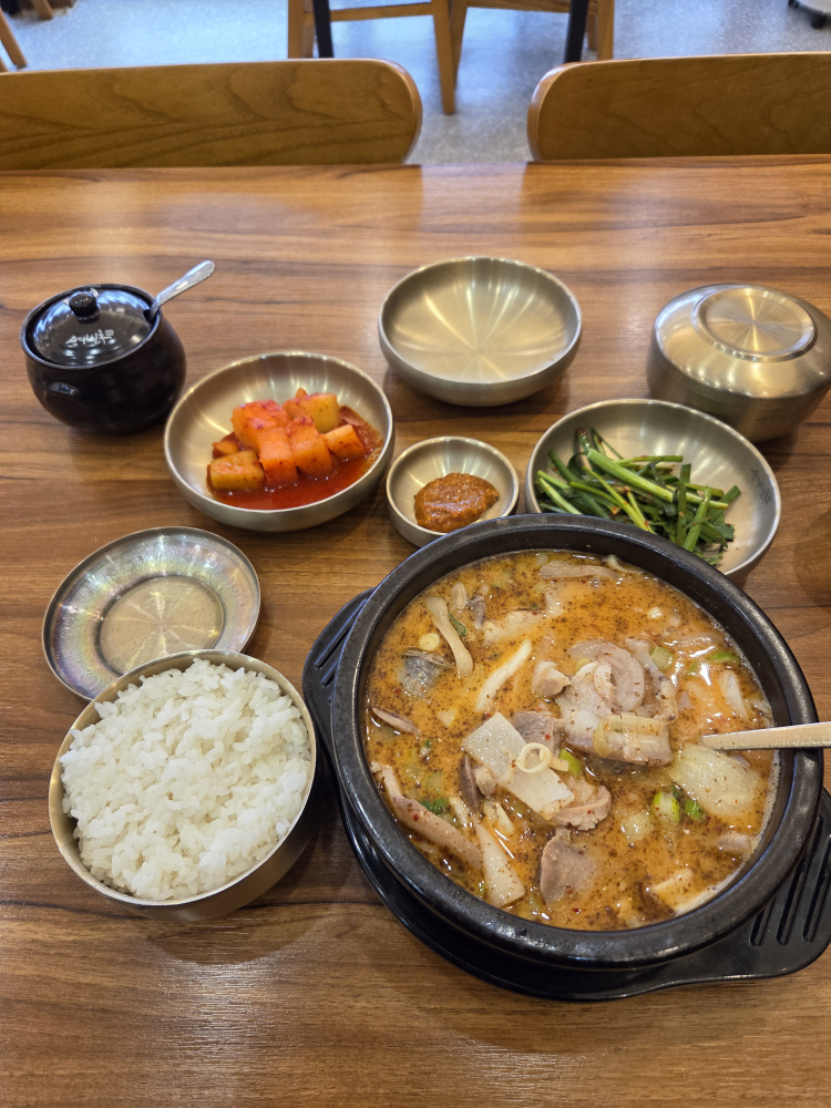 Sundaesillokasantangjeongjeom (순대실록아산탕정점) 3