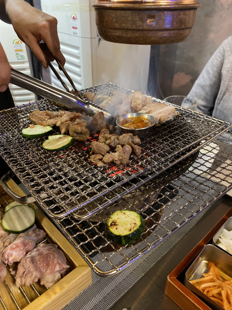 Ttukbangdakguisinnaejeom (뚝방닭구이신내점) 3