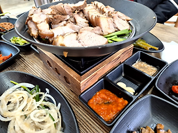 Donguibossam (동의보쌈) 1