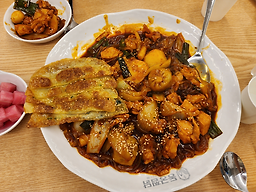 동궁찜닭전대점 1