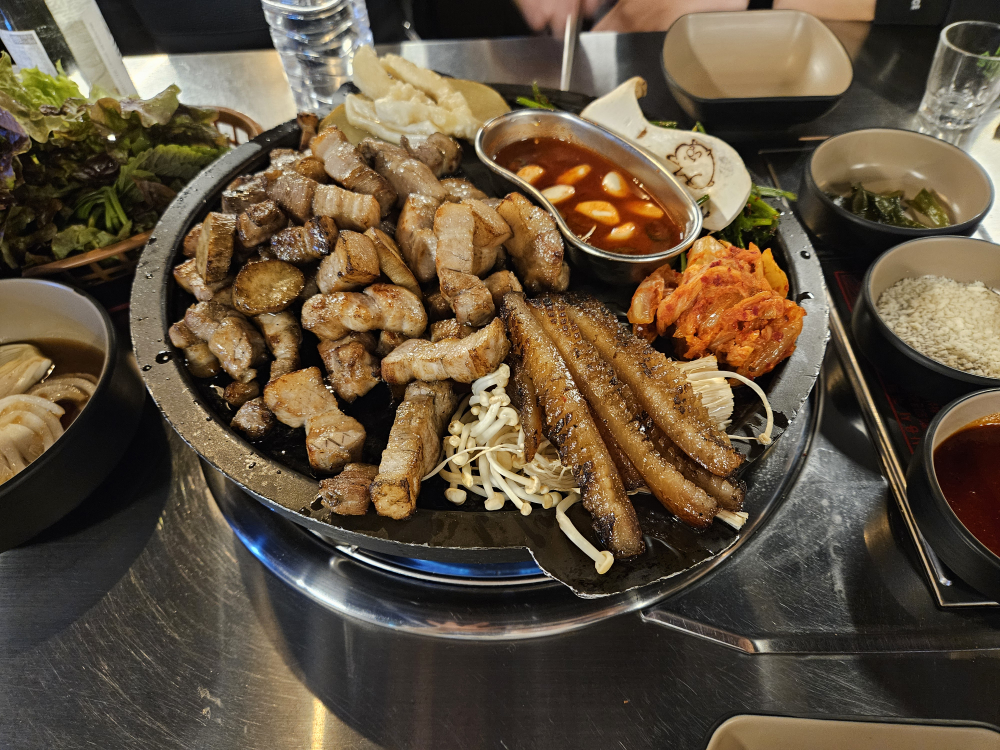 돼봉삼겹살 신논현점 사진 6