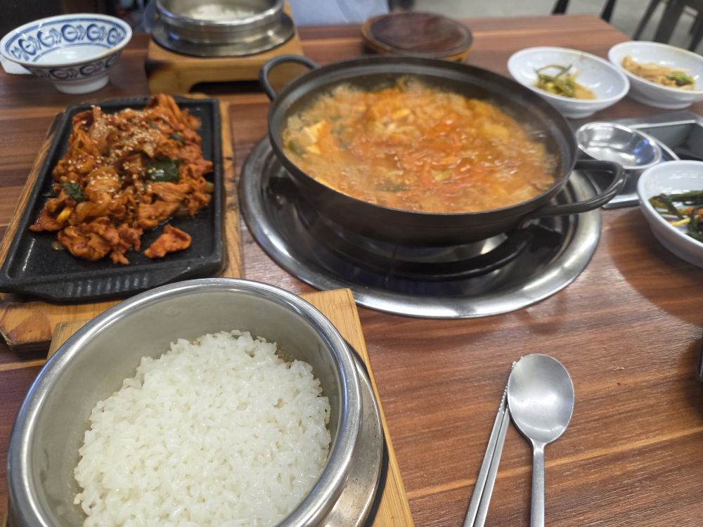 꺼멍돗살제주삼춘네 사진 3