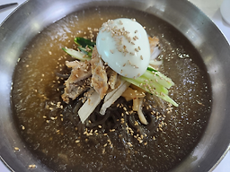 Jeongbaksasamgyetangjeonmunjeom (정박사삼계탕전문점) 3