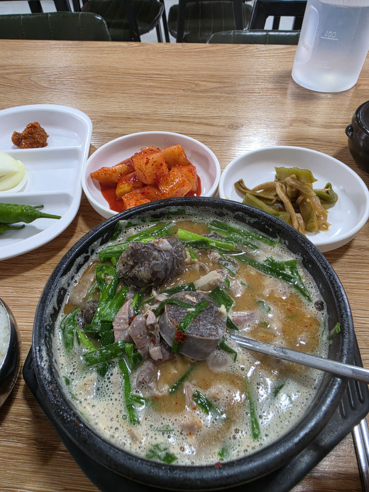 준이순대국밥 대표 사진