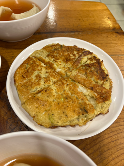 압구정 뉴만두집, 개운한 만두국 맛집 사진 3