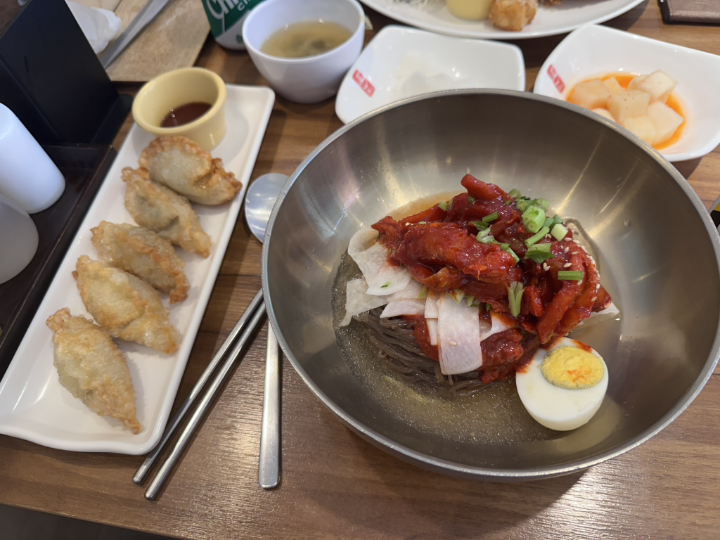 Sanbongolmoknaengmyeon (산본골목냉면) 1