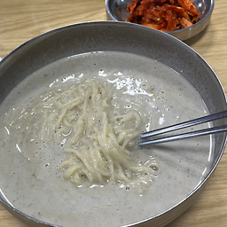 Sindaeseongkongmul (신대성콩물) 1