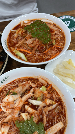 Manghyangbibimguksu (망향비빔국수) 2