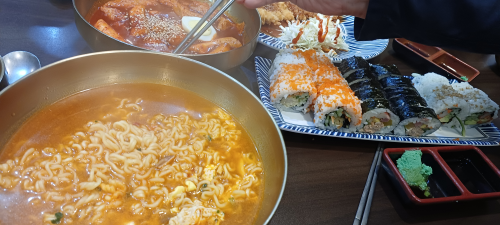 Daewanggimbap (대왕김밥) 1