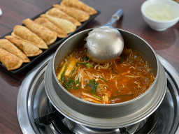 Cheongtteul eotangeojukjeonmunjeom (청뜰 어탕어죽전문점) 2
