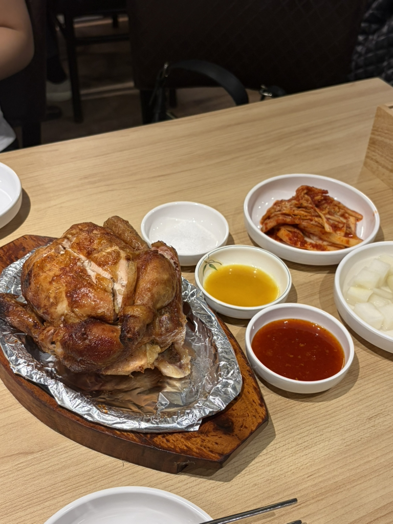 Hannamdonghanbangtongdak (한남동한방통닭) 1