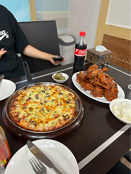 하우스홀드 사진 2