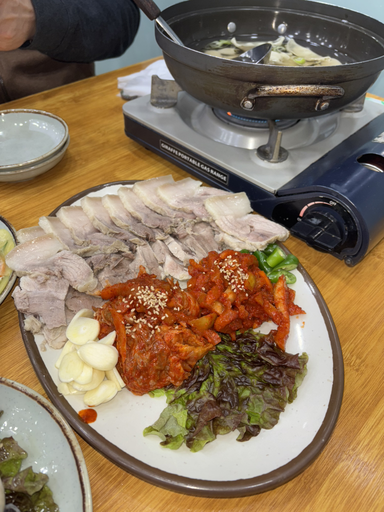 Handonbossam (한돈보쌈) 3