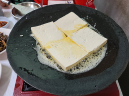Kongsarangsondubu (콩사랑손두부) 3