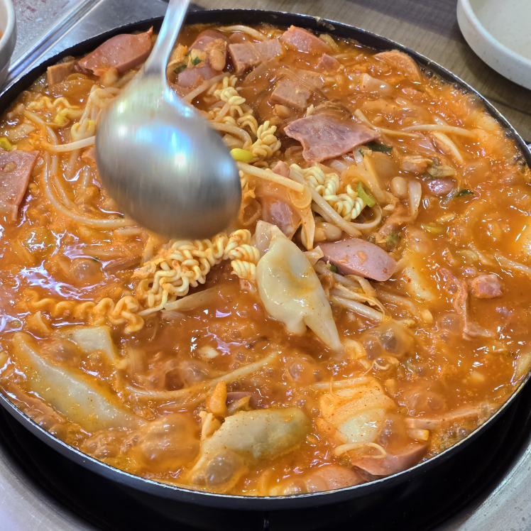 Keunmarugamjatang (큰마루감자탕) 2