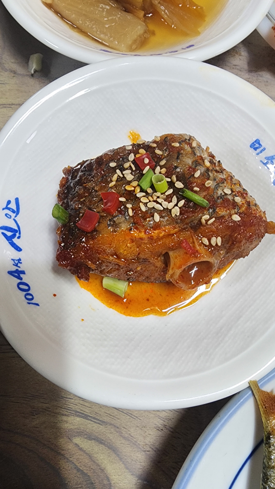 Seommaeulhoetjip (섬마을횟집) 3