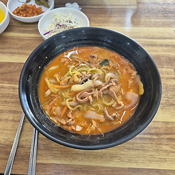 Ilpumjjamppong (일품짬뽕) 3