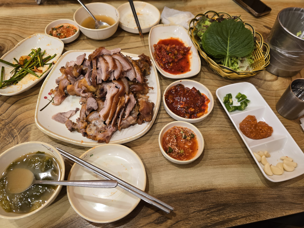 Seodaemunyeongyangjokbal (서대문영양족발) 2
