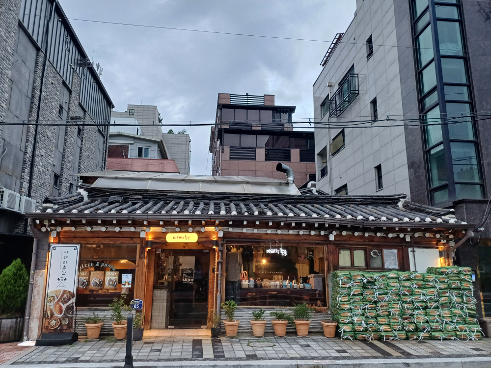 Itaerichonggak (이태리총각) 2