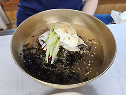 Cheongyanggochunaengmyeon (청양고추냉면) 2
