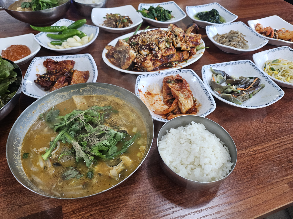 Hwayangsikdang (화양식당) 3
