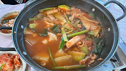 Yangjigongwongadeun (양지공원가든) 2