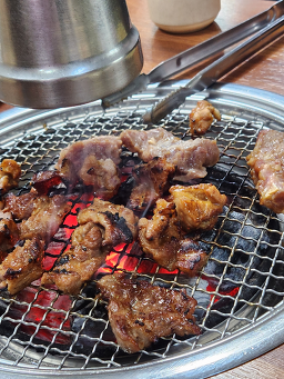 Pungnyeonsogalbisal (풍년소갈비살) 1