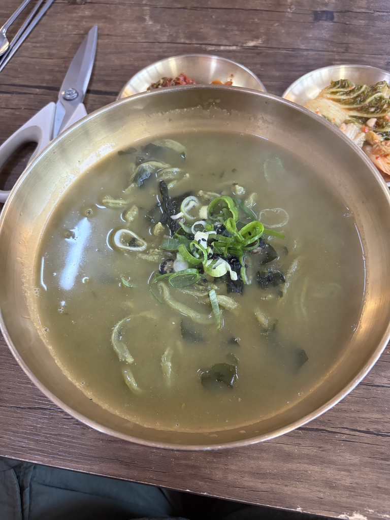 웃뜨르항아리식당 사진 4