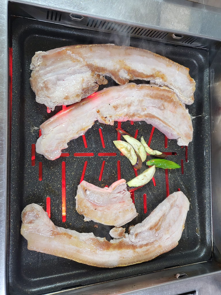 Hwangusutbulgalbi (황우숯불갈비) 2
